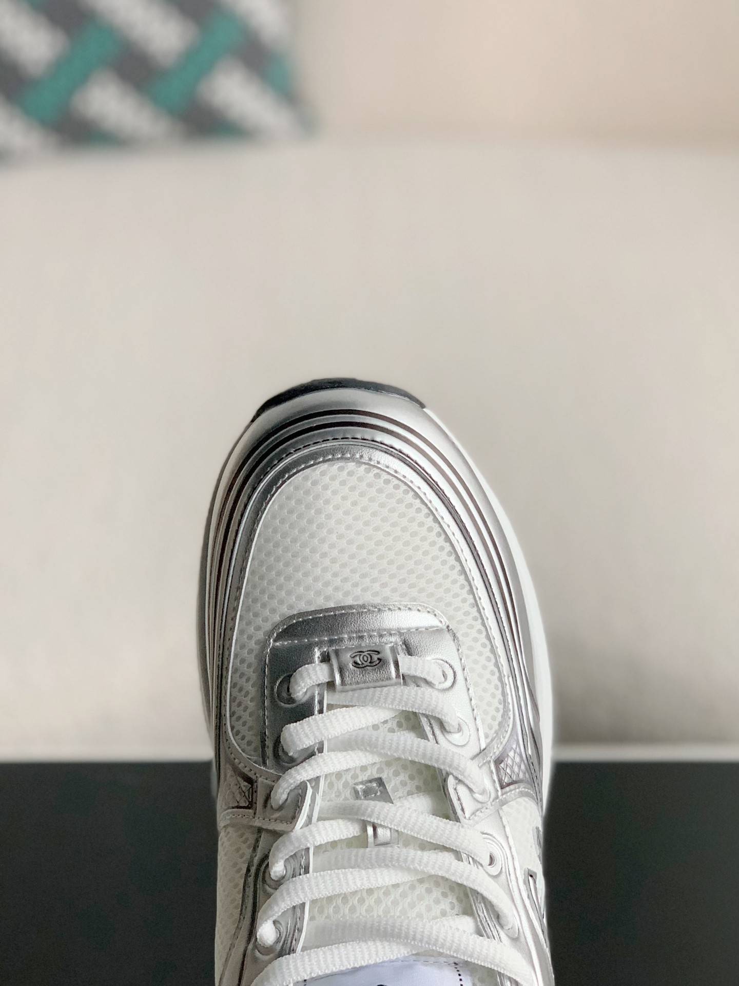 CH*EL Sneakers
