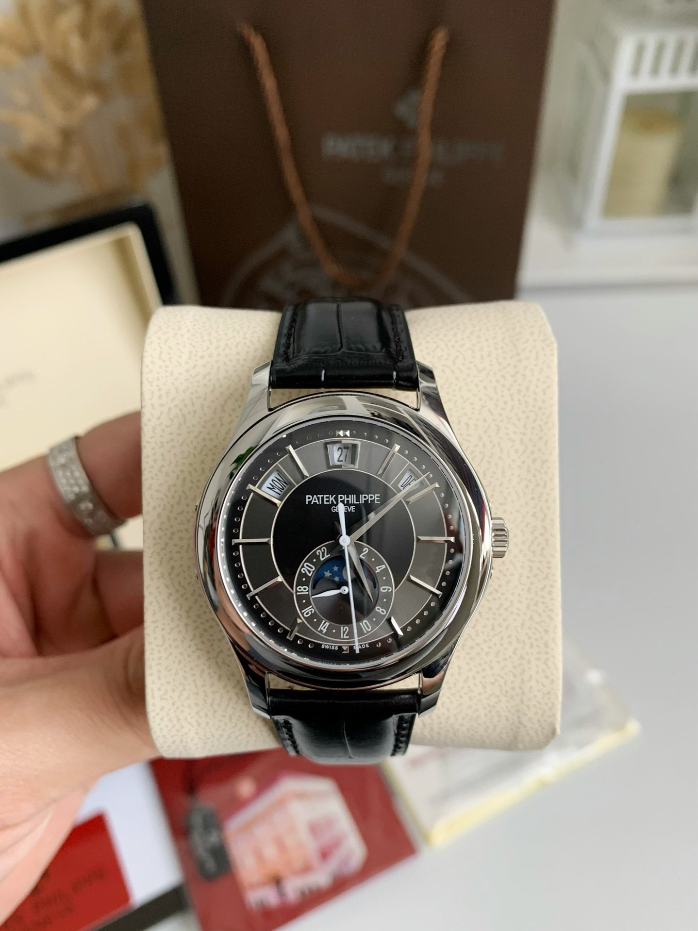 PATEKPHILIPPE 5205G-013 s eries watch
