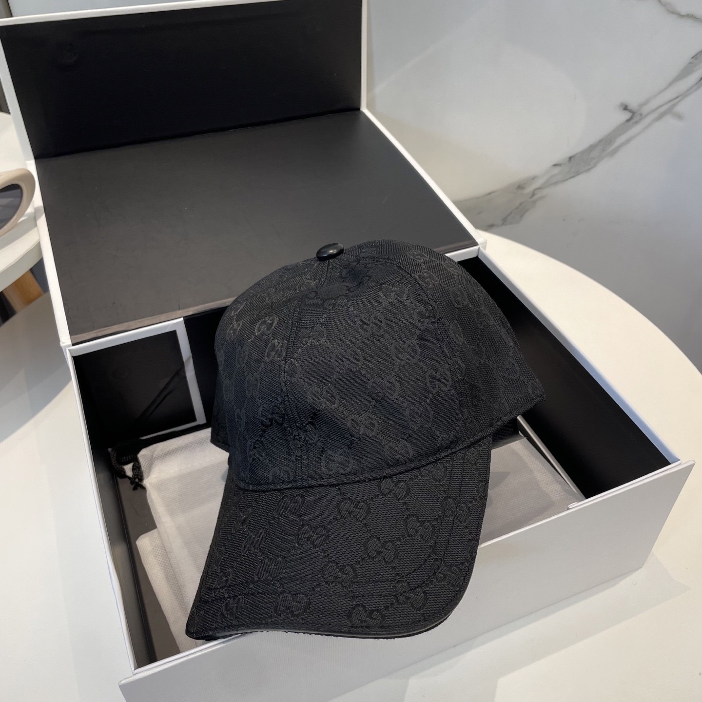 [#4934] G*u*i baseball cap peaked c ap hat