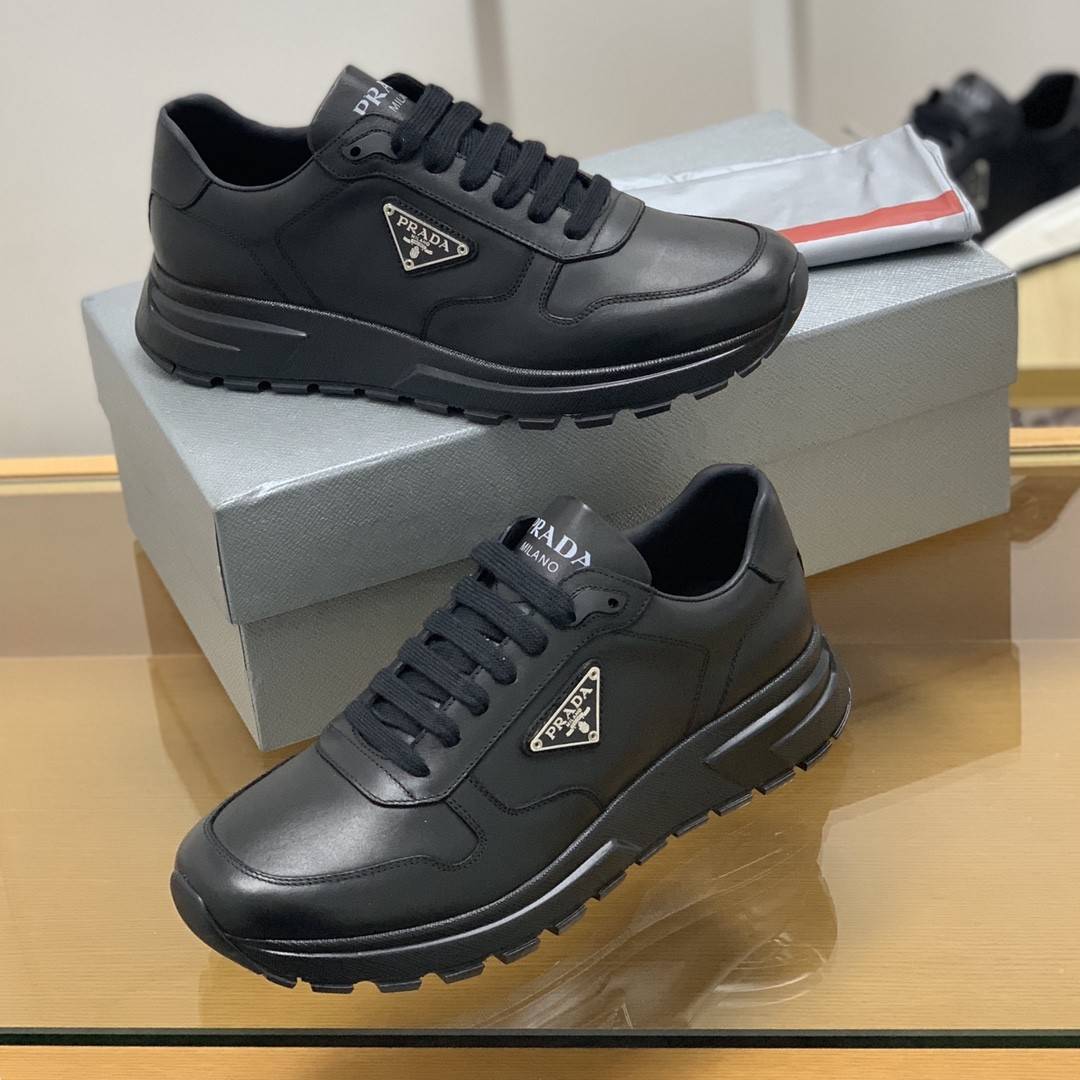P*DA Sneakers