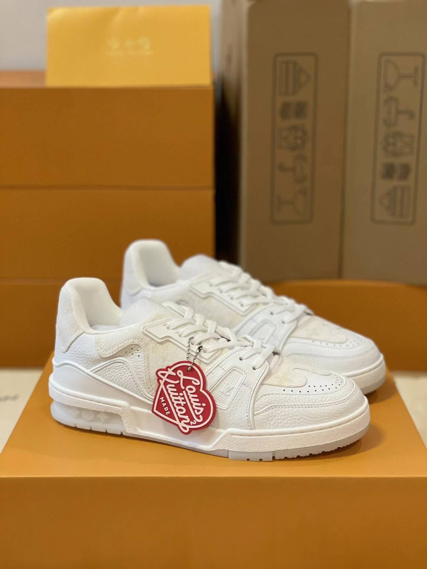 L*V TRAINER 1A9IQ5 Sneakers