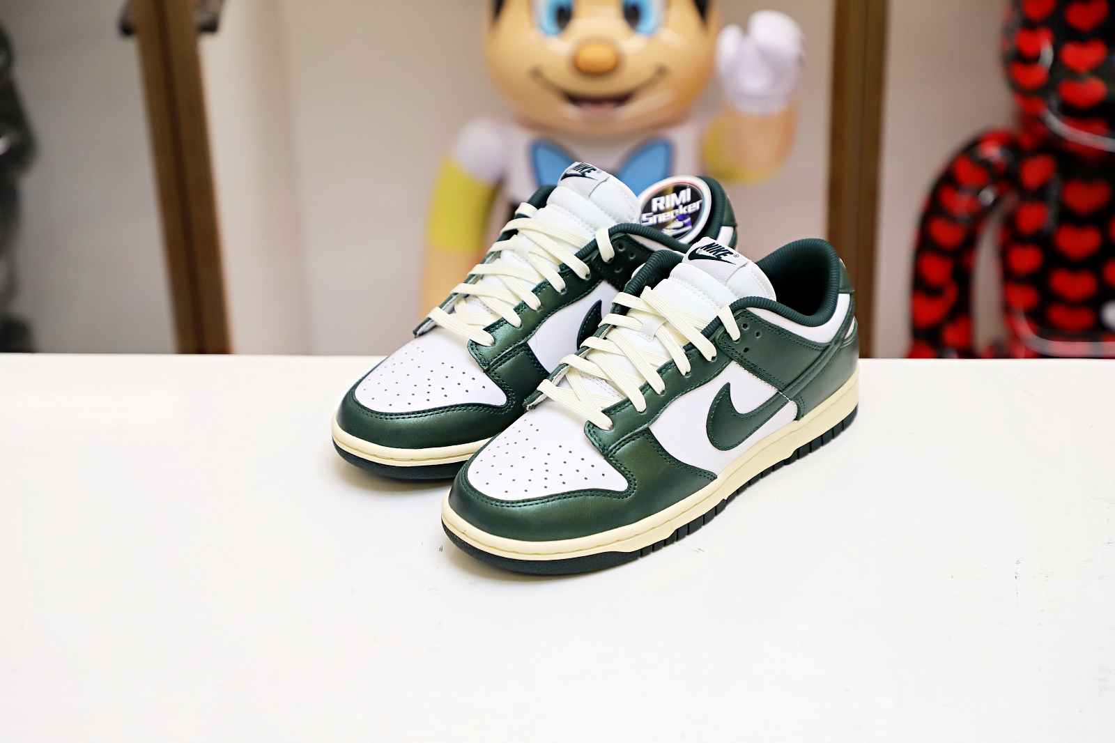 NIKE WMNS DUNK LOW