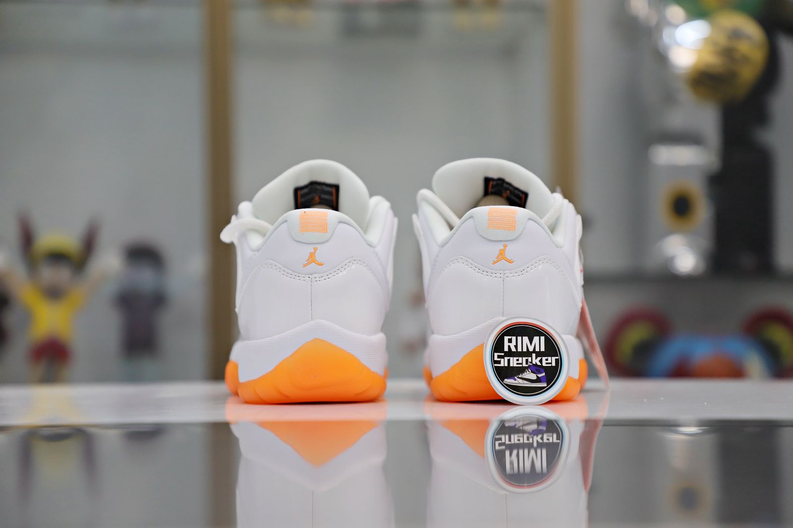 WMNS AIR JORDAN 11 RETRO LOW