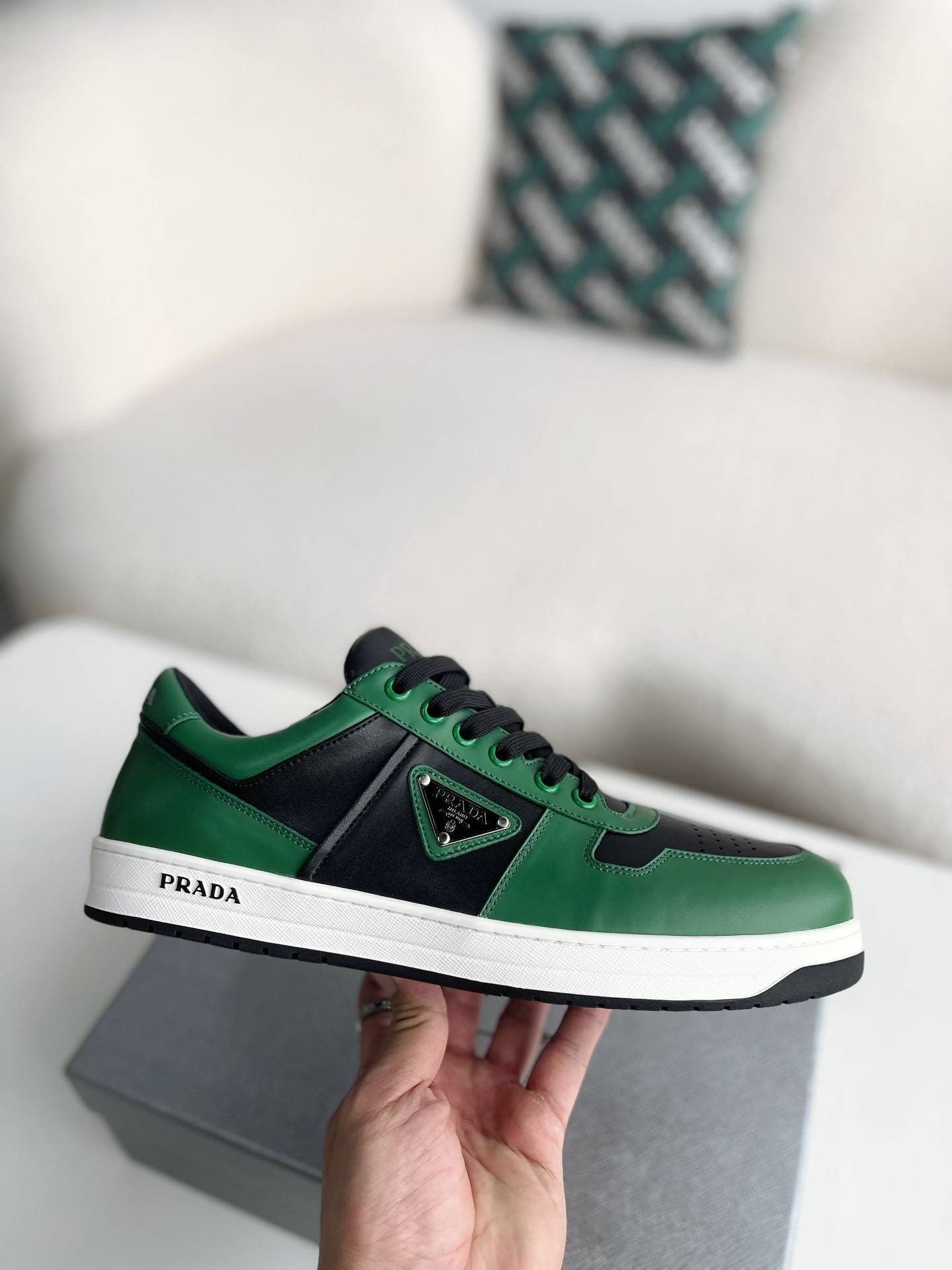 P*DA Sneakers