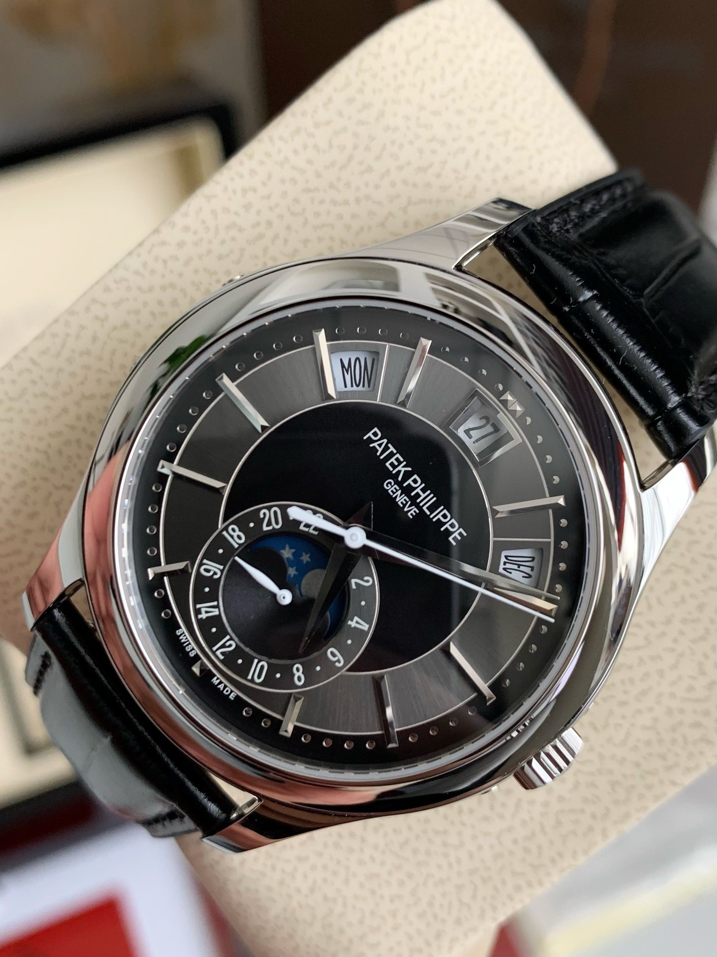 PATEKPHILIPPE 5205G-013 s eries watch