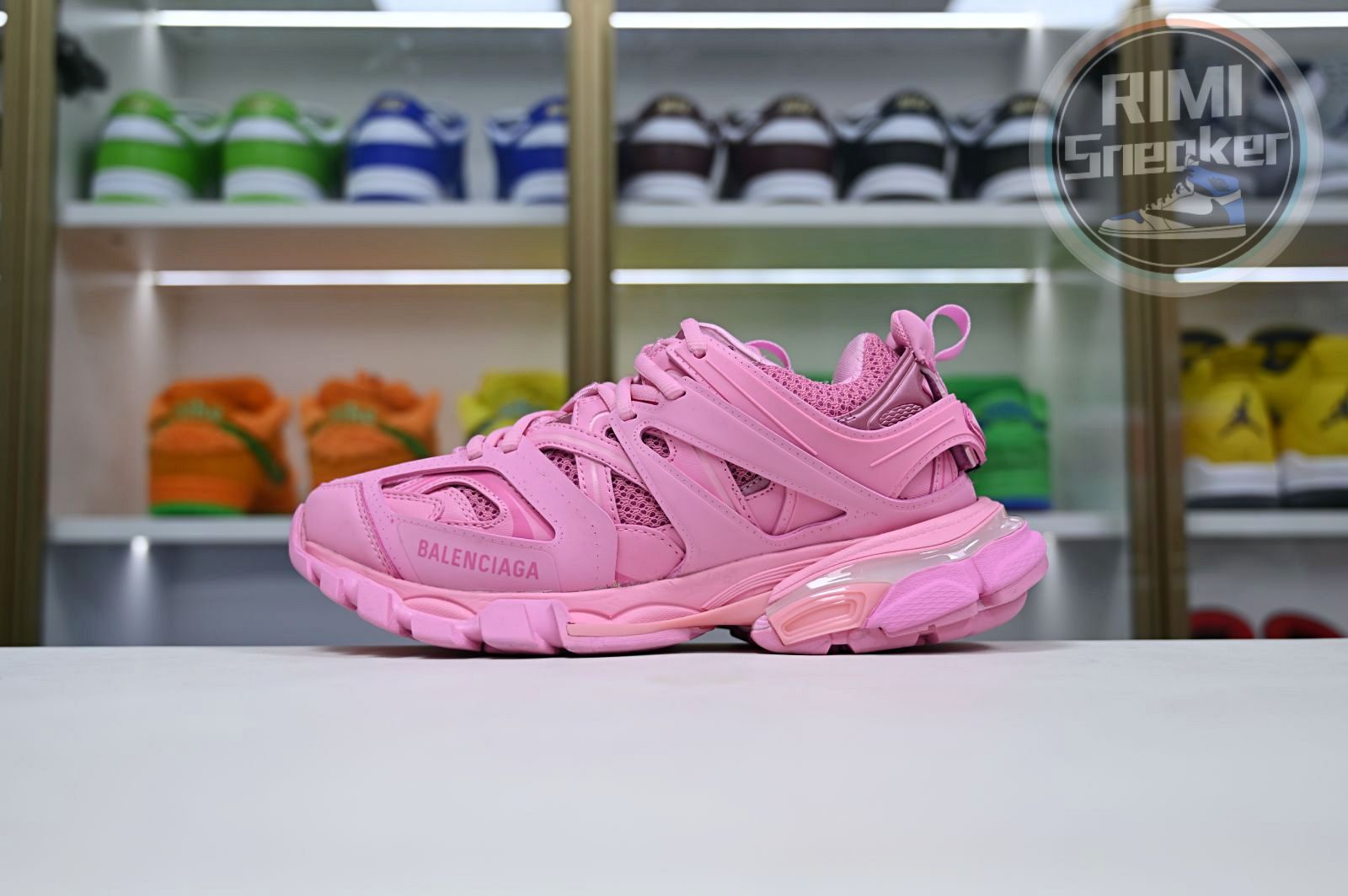Balenciaga all sizes still in stock! Please contact customer service on iMessage/WhatsApp to purchase! BLGA  Track（LED）