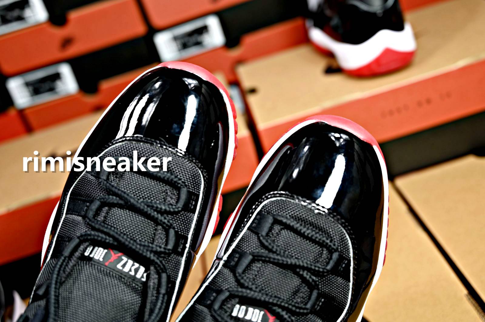 AIR JORDAN 11 RETRO