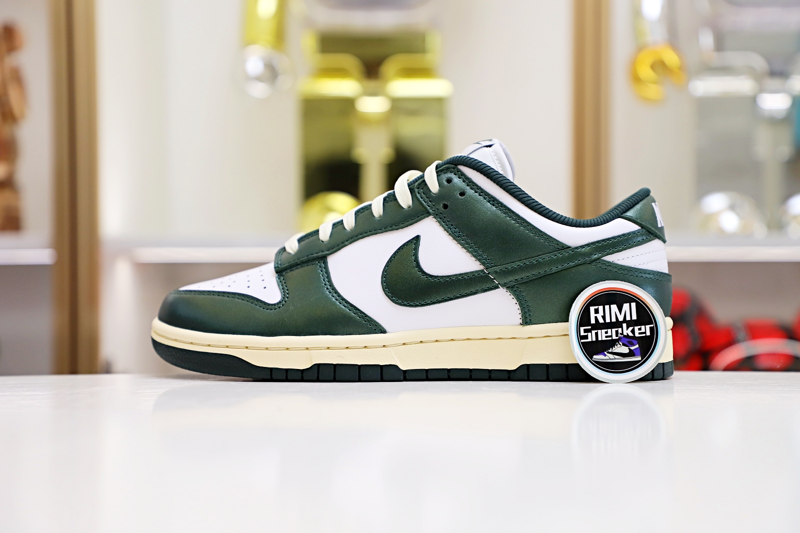 NIKE WMNS DUNK LOW