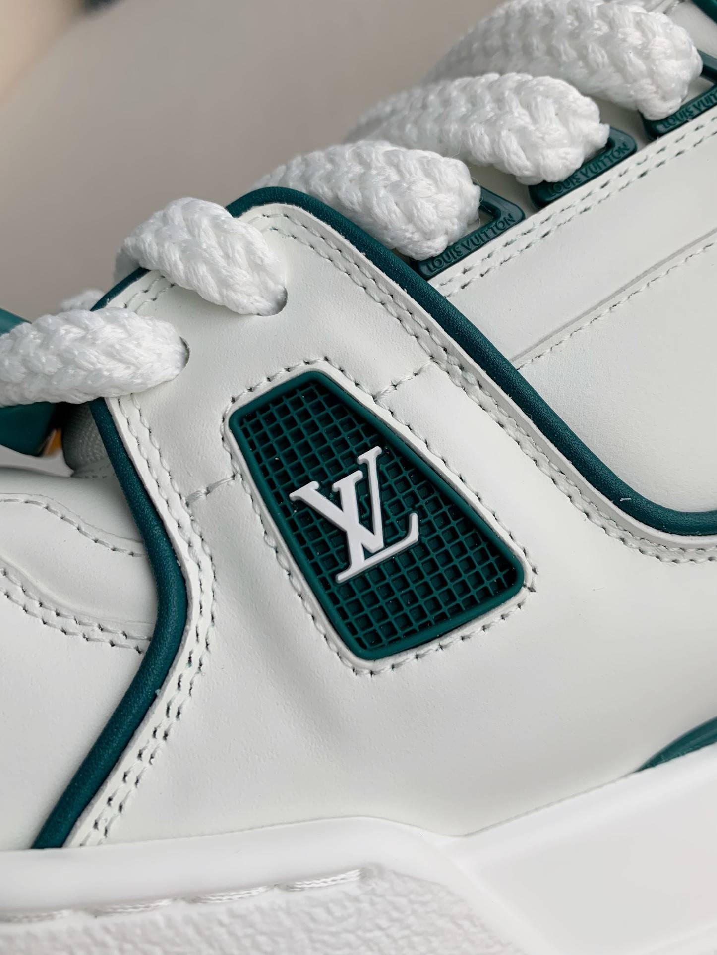 L*V TRAINER MAXI SNEAKERS