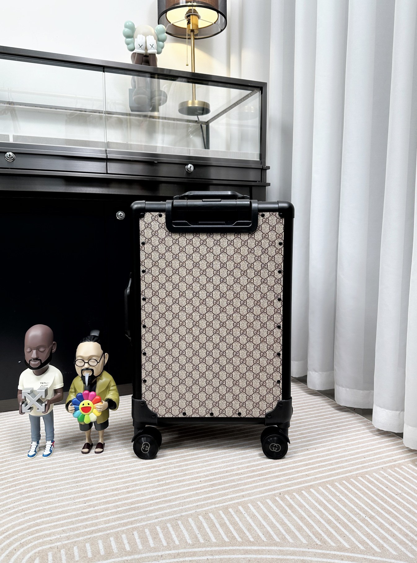 G*u*i luggage/trolley case vintage size 20 inch