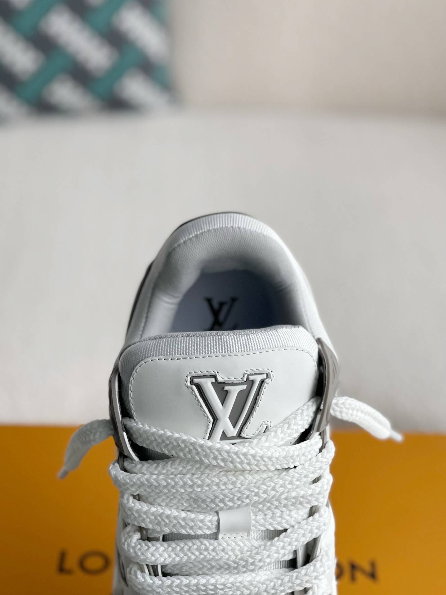 L*V TRAINER MAXI SNEAKERS