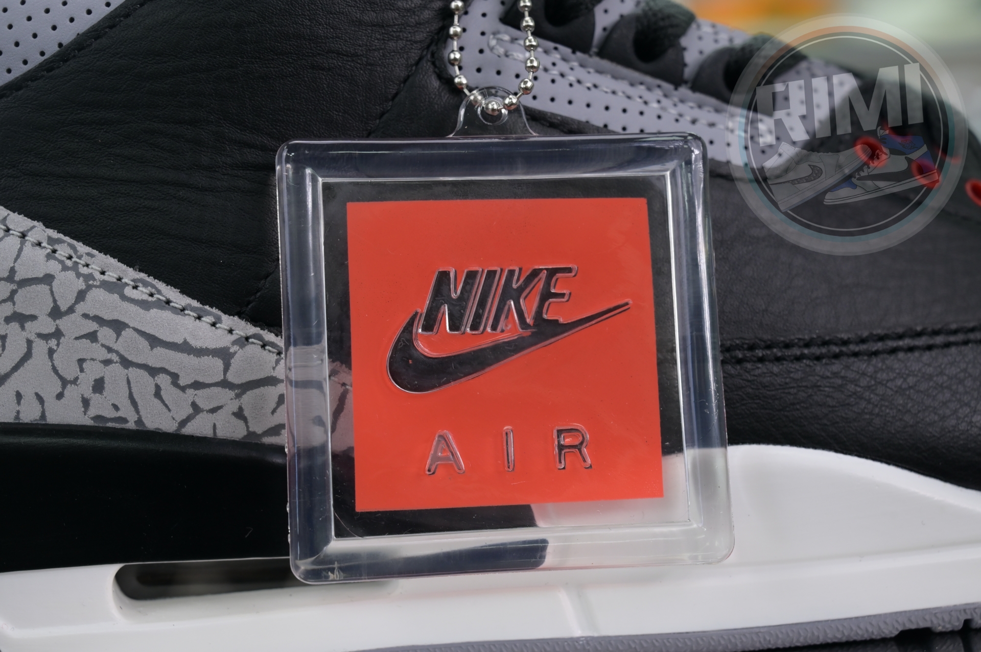 Air Jordan 3“Black Cement Reimagined”