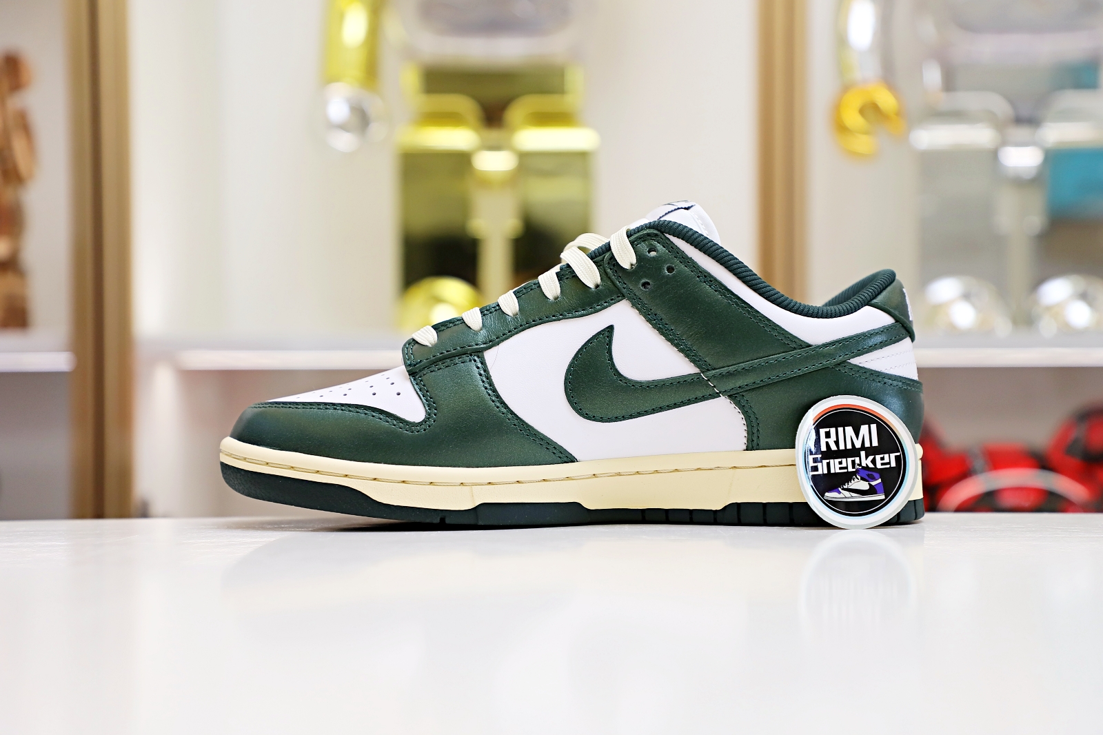 NIKE WMNS DUNK LOW