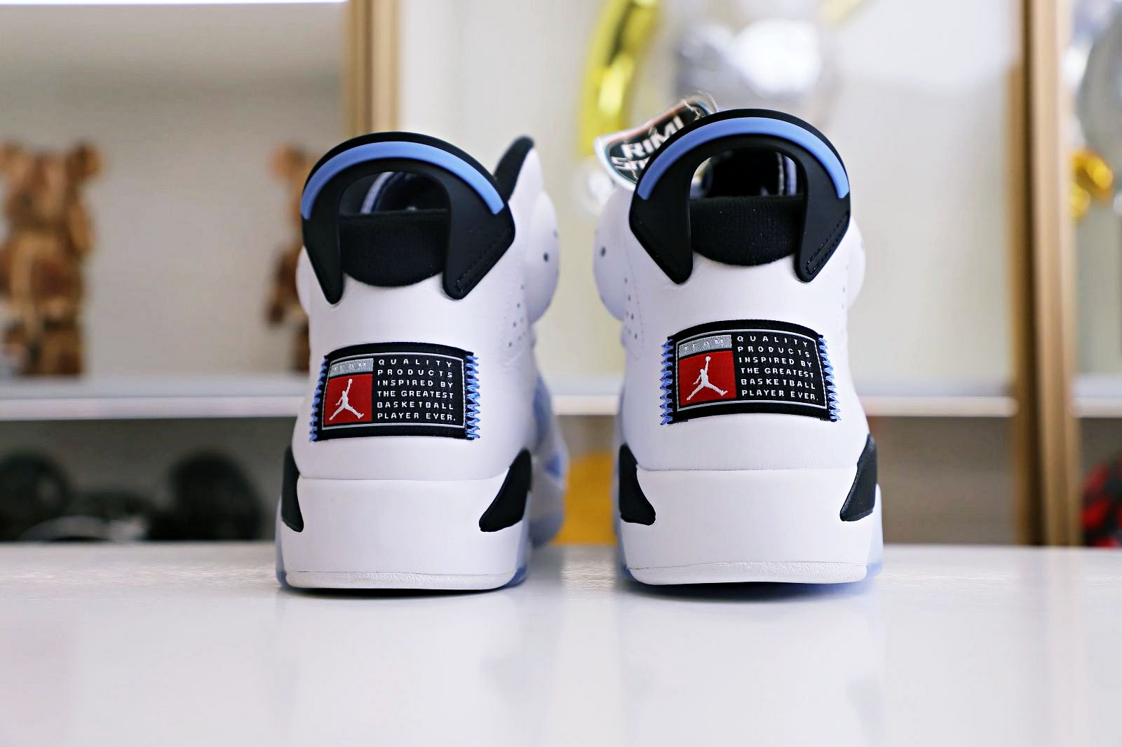 AIR JORDAN 6 RETRO