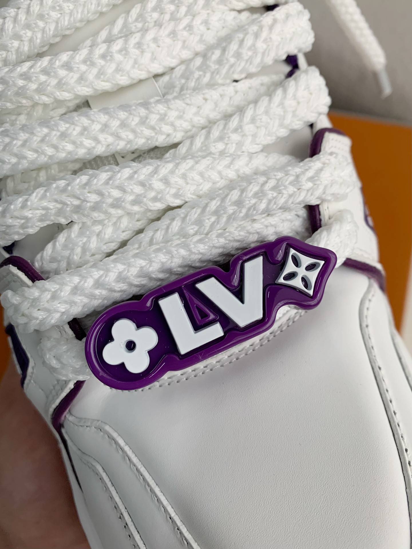 L*V TRAINER MAXI SNEAKERS