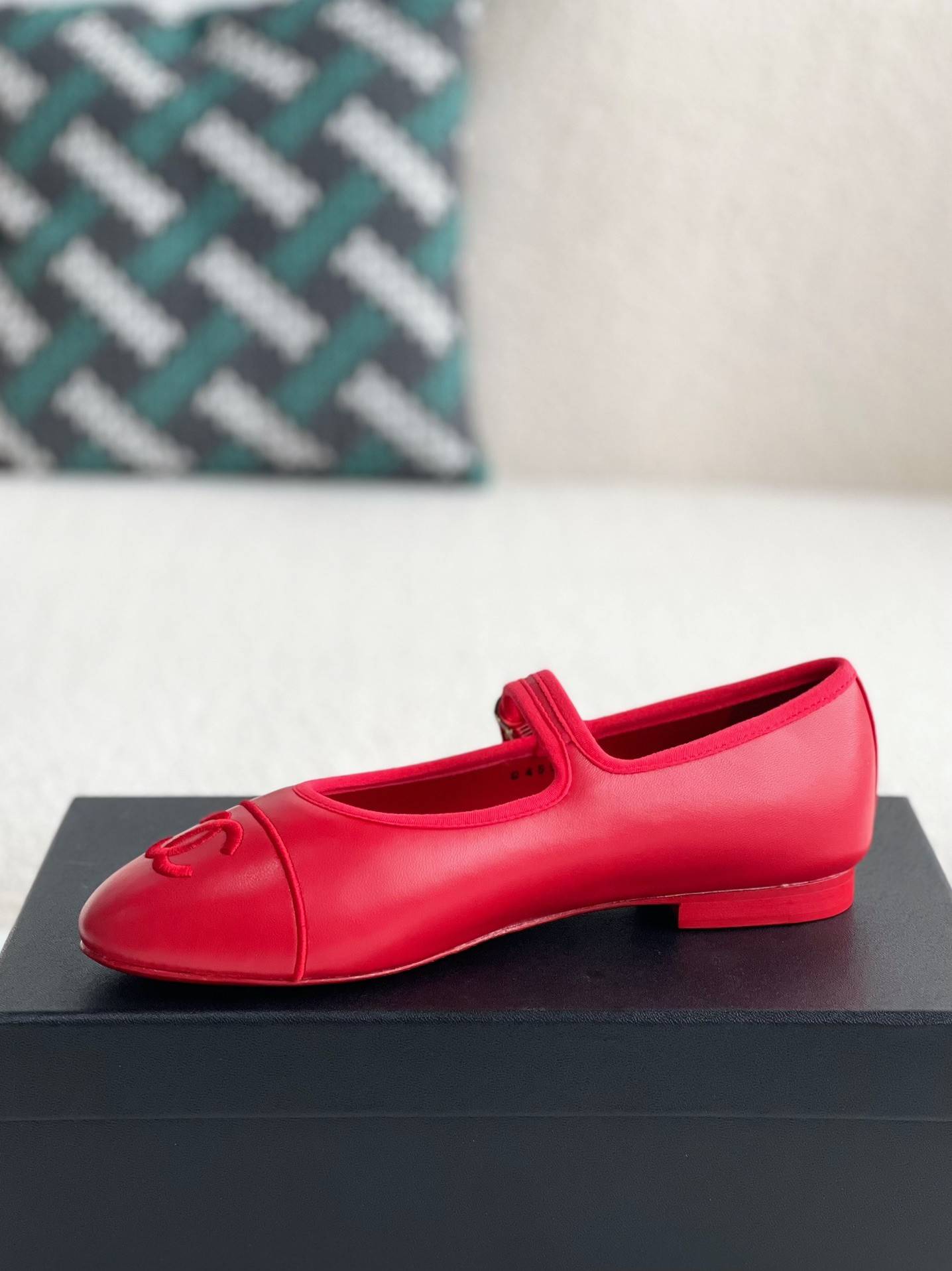 CH*EL Casual shoes