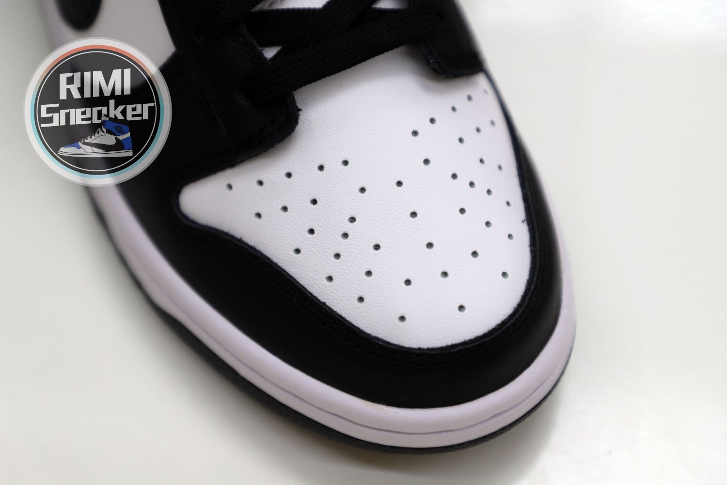 DUNK LOW PANDA