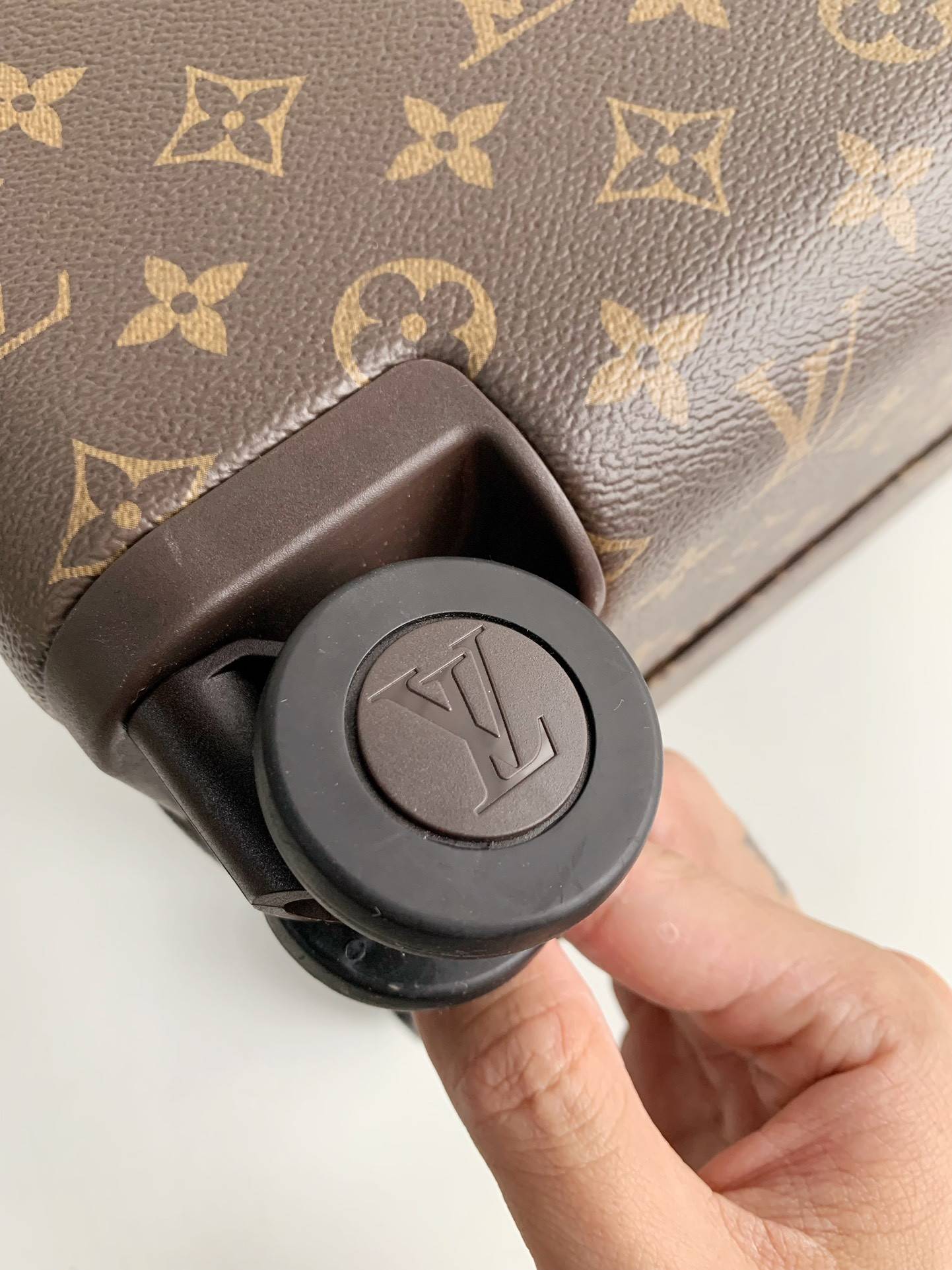 L*V Suitcase