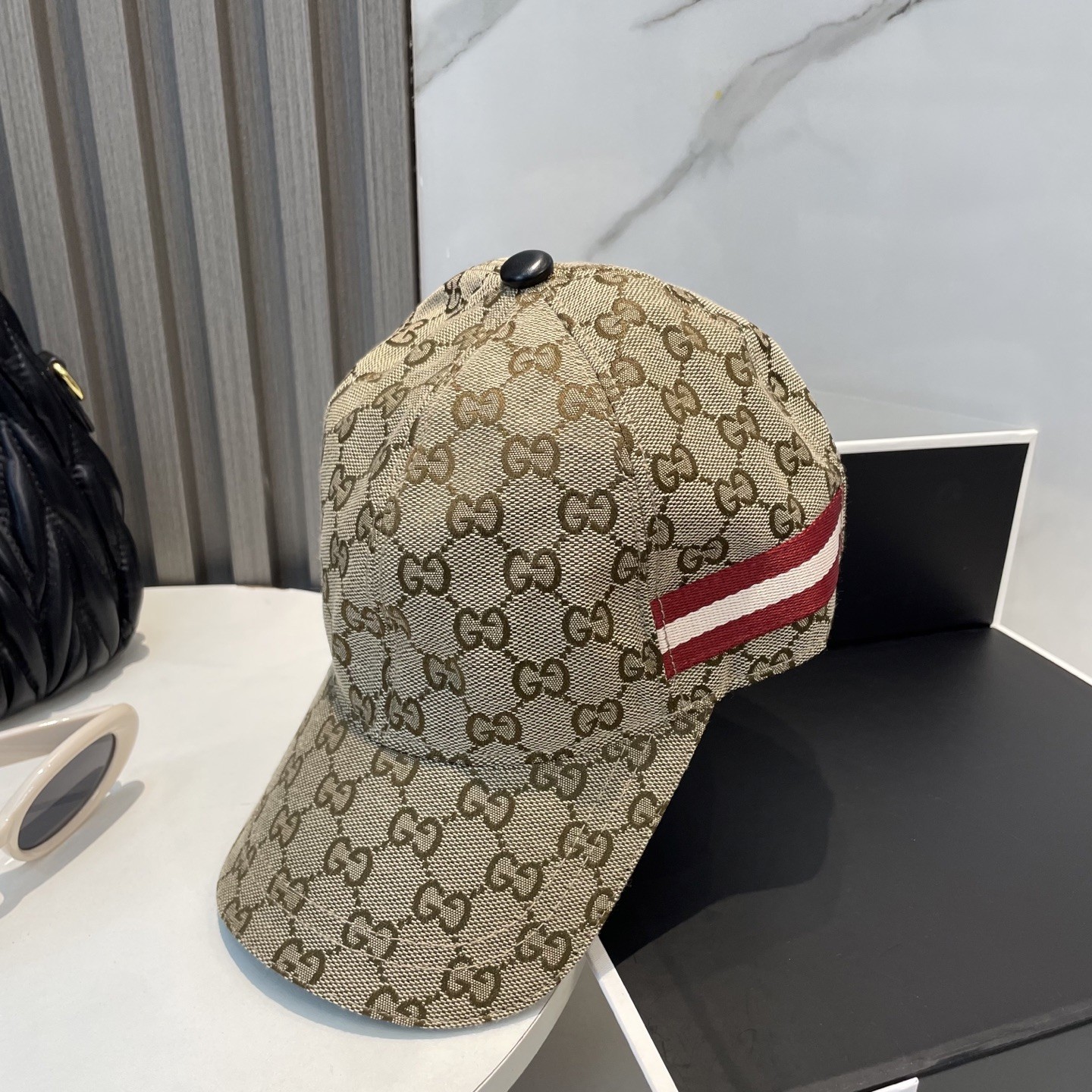 [#4924] G*u*i baseball cap peaked c ap hat