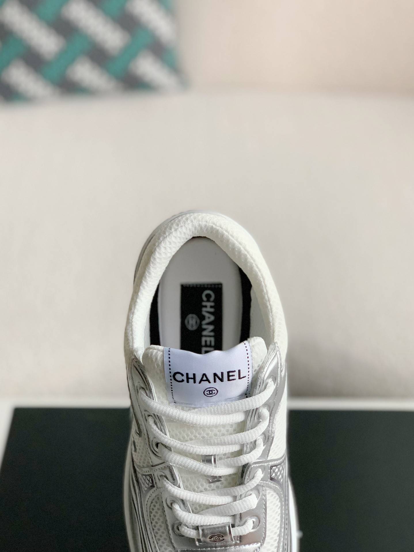 CH*EL Sneakers