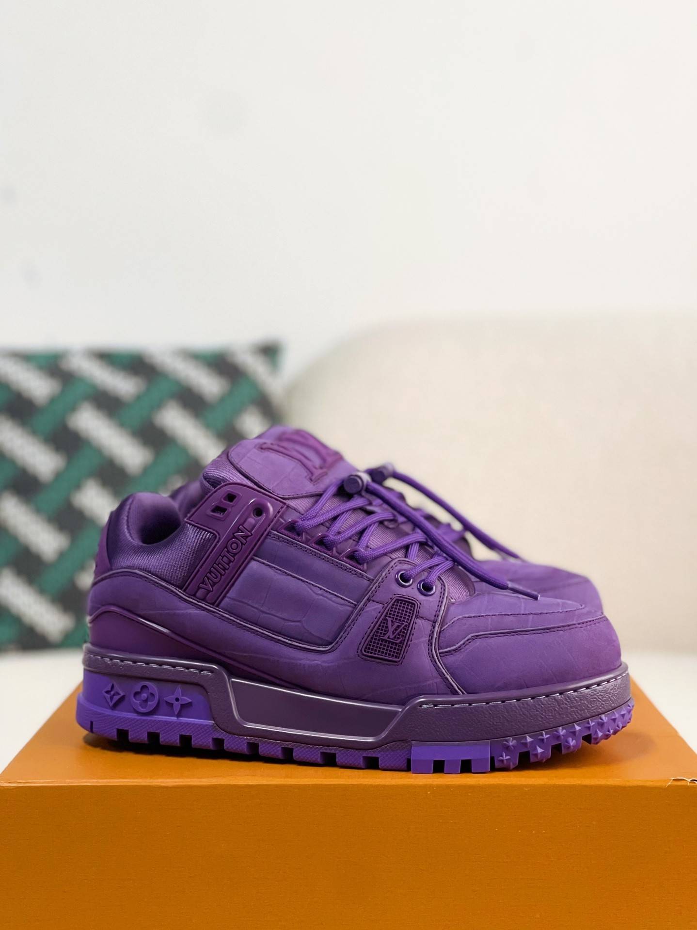 L*V TRAINER MAXI SNEAKERS