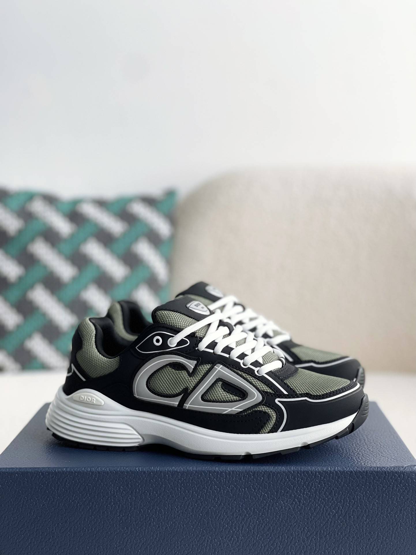 D*OR B30 New Sneaker