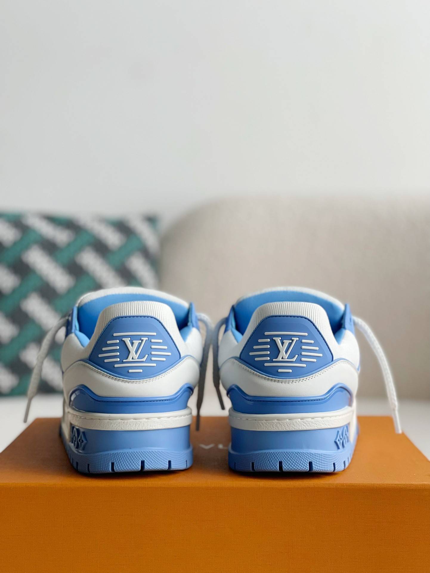 L*V TRAINER MAXI SNEAKERS