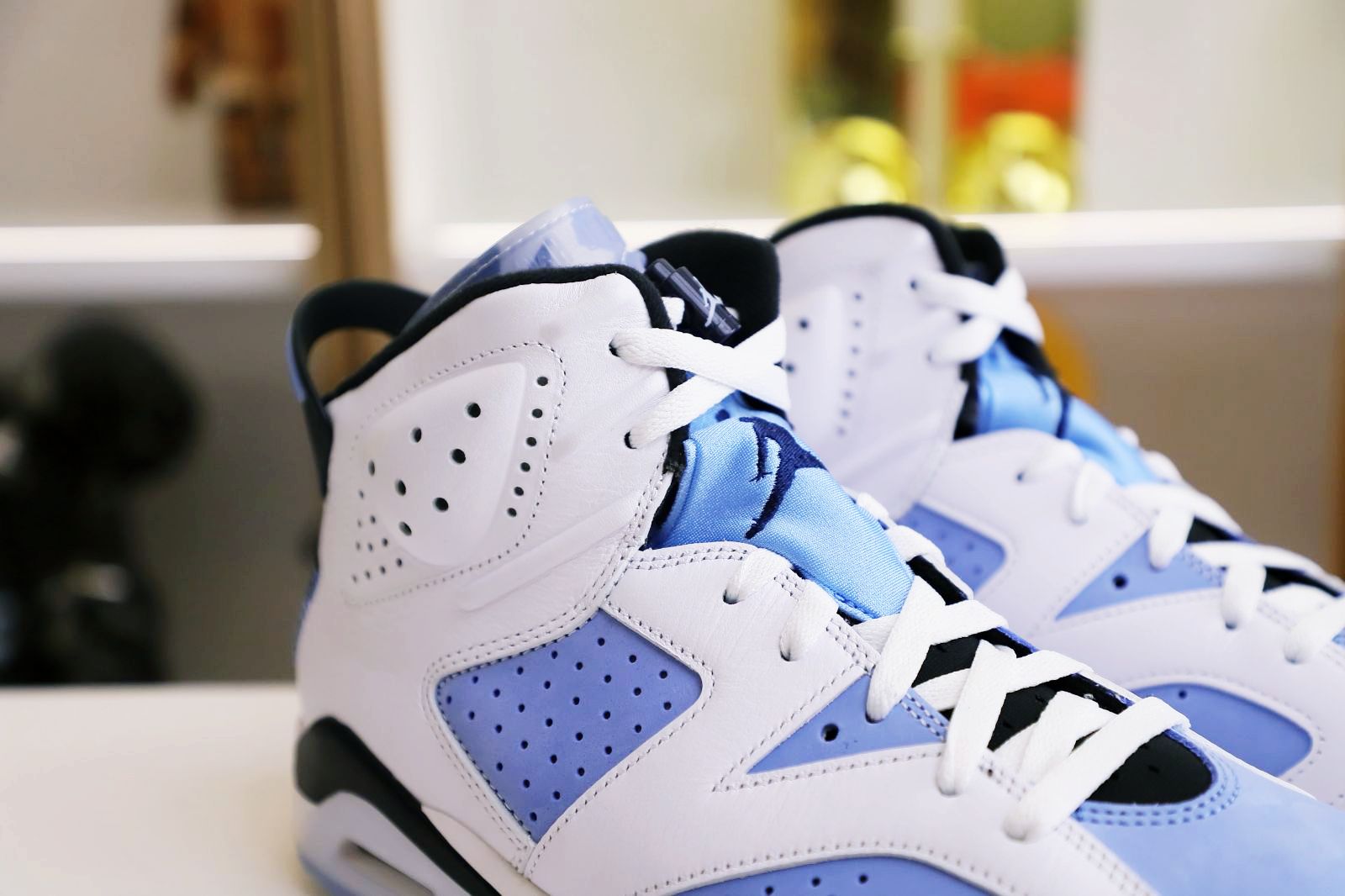 AIR JORDAN 6 RETRO