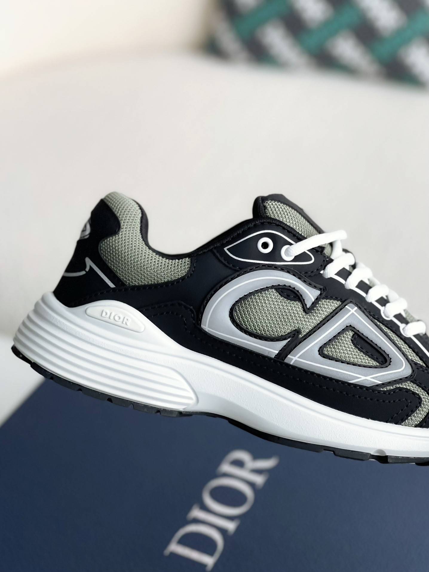 D*OR B30 New Sneaker