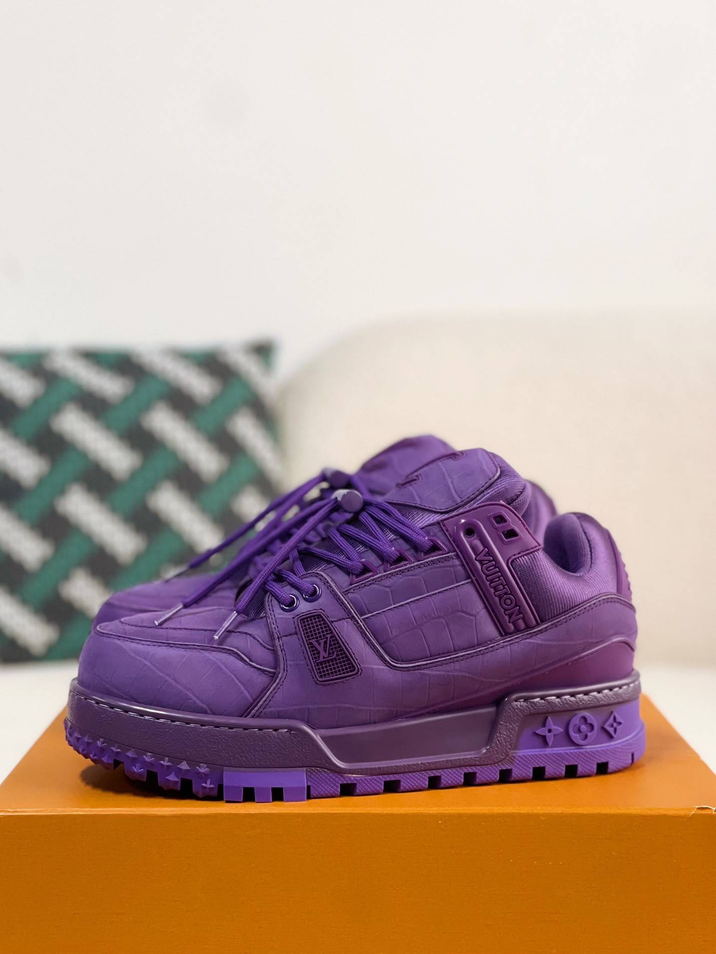 L*V TRAINER MAXI SNEAKERS