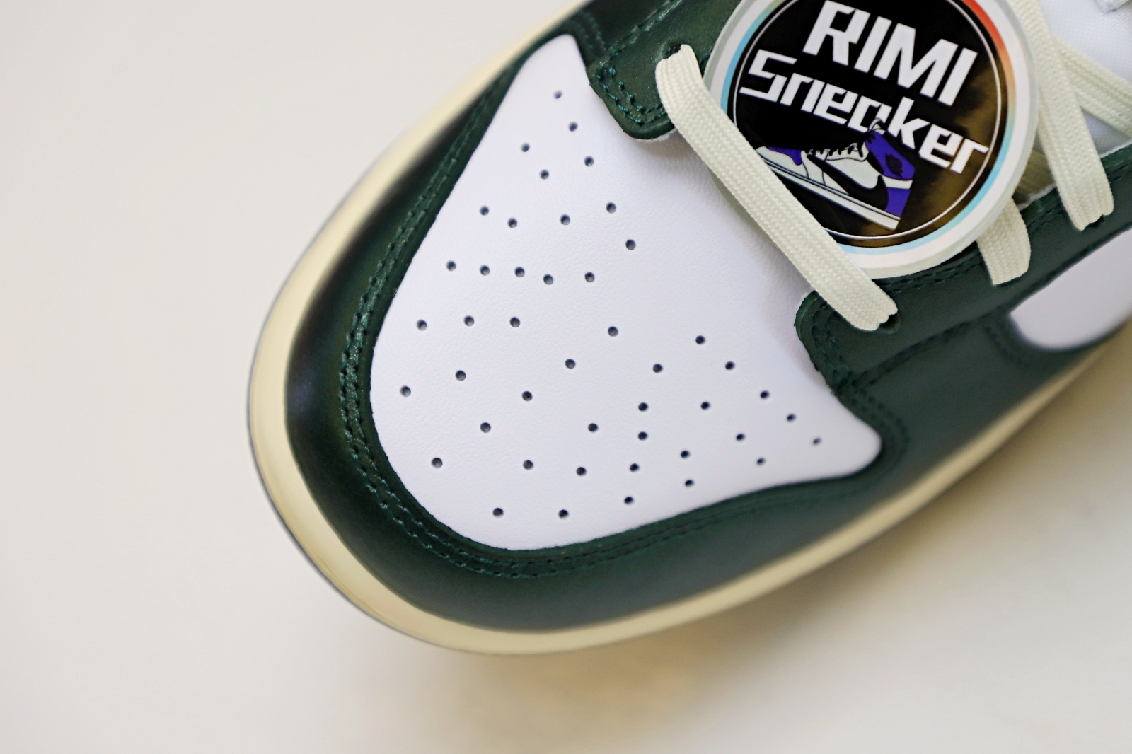 NIKE WMNS DUNK LOW