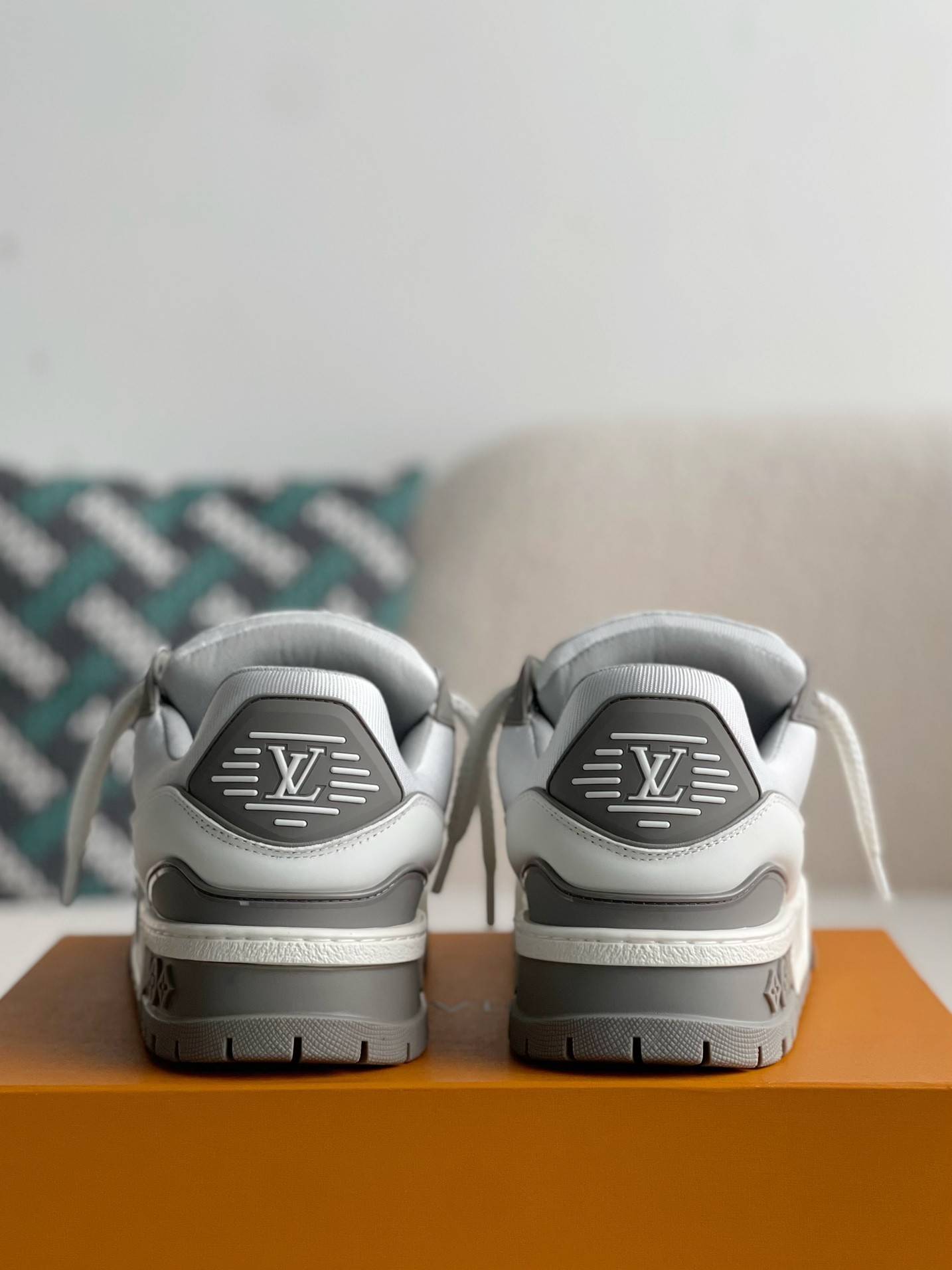L*V TRAINER MAXI SNEAKERS