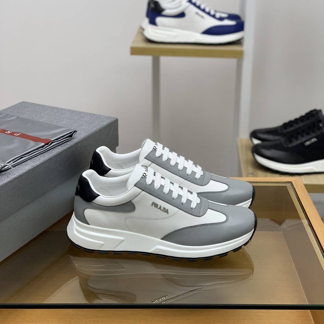 P*DA Sneakers