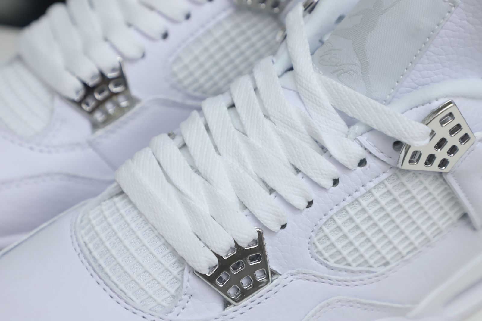 AIR JORDAN 4 RETRO 