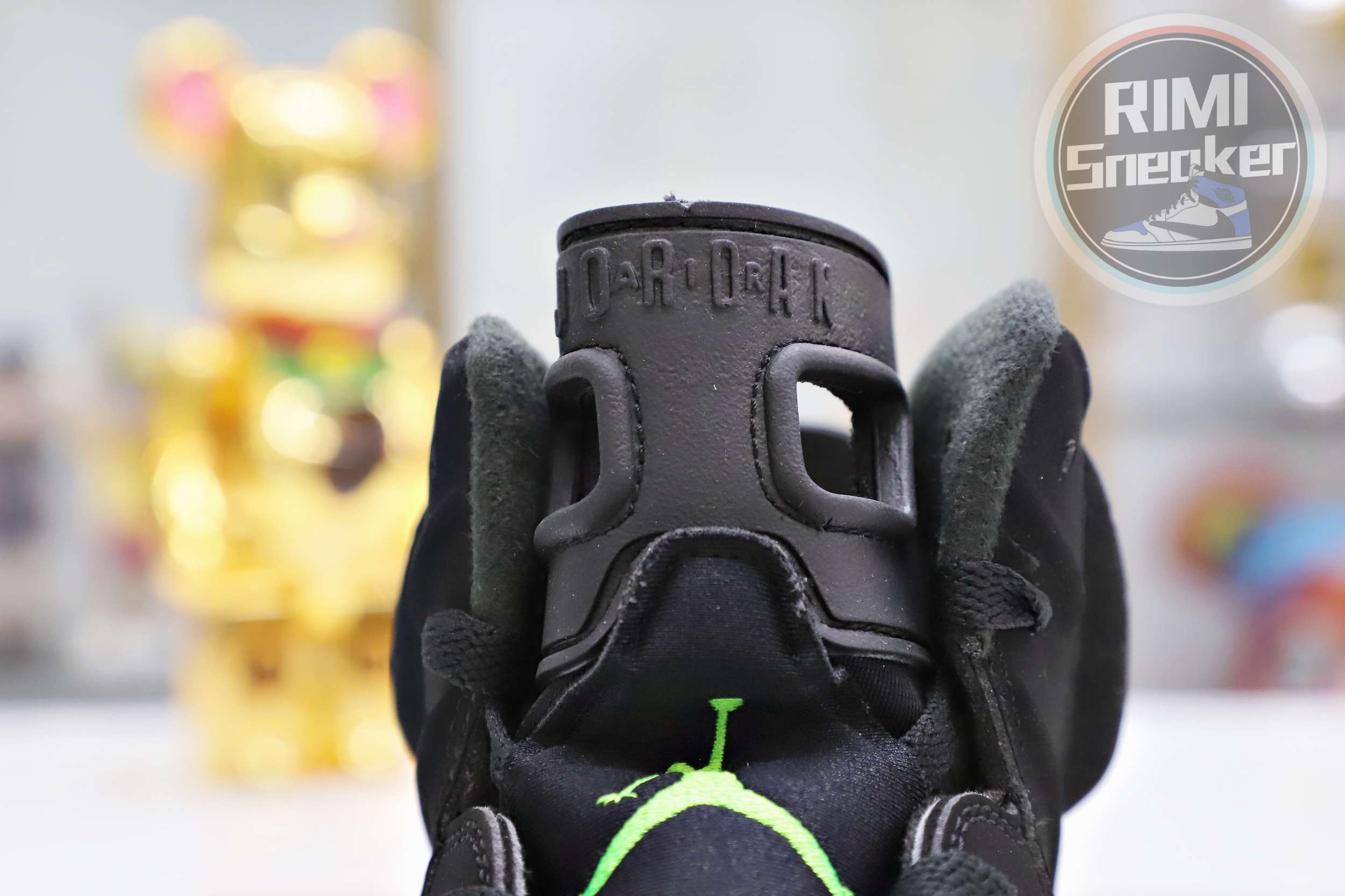 AIR JORDAN 6 RETRO