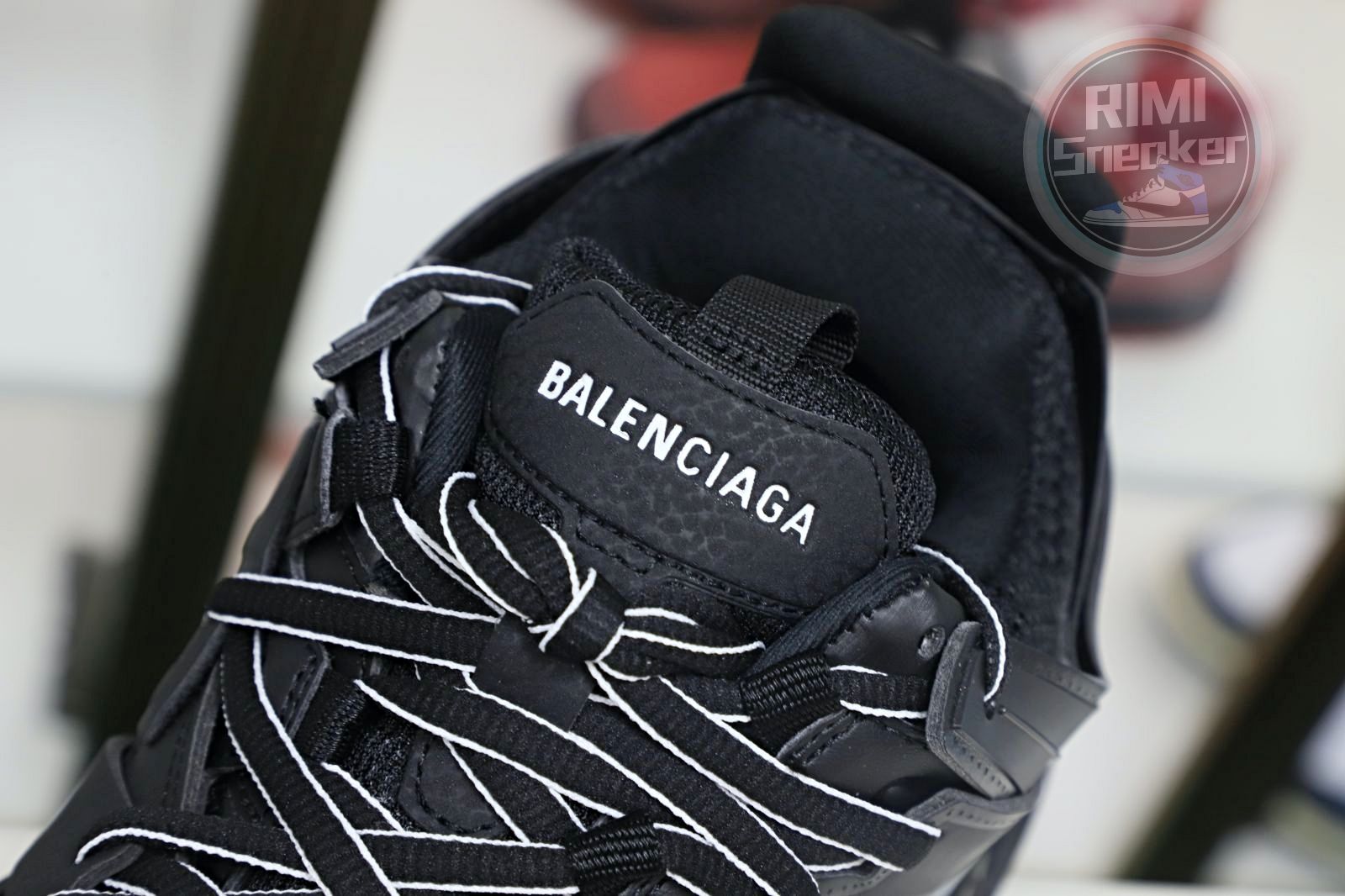 Balenciaga all sizes still in stock! Please contact customer service on iMessage/WhatsApp to purchase! BLGA  Track（LED）