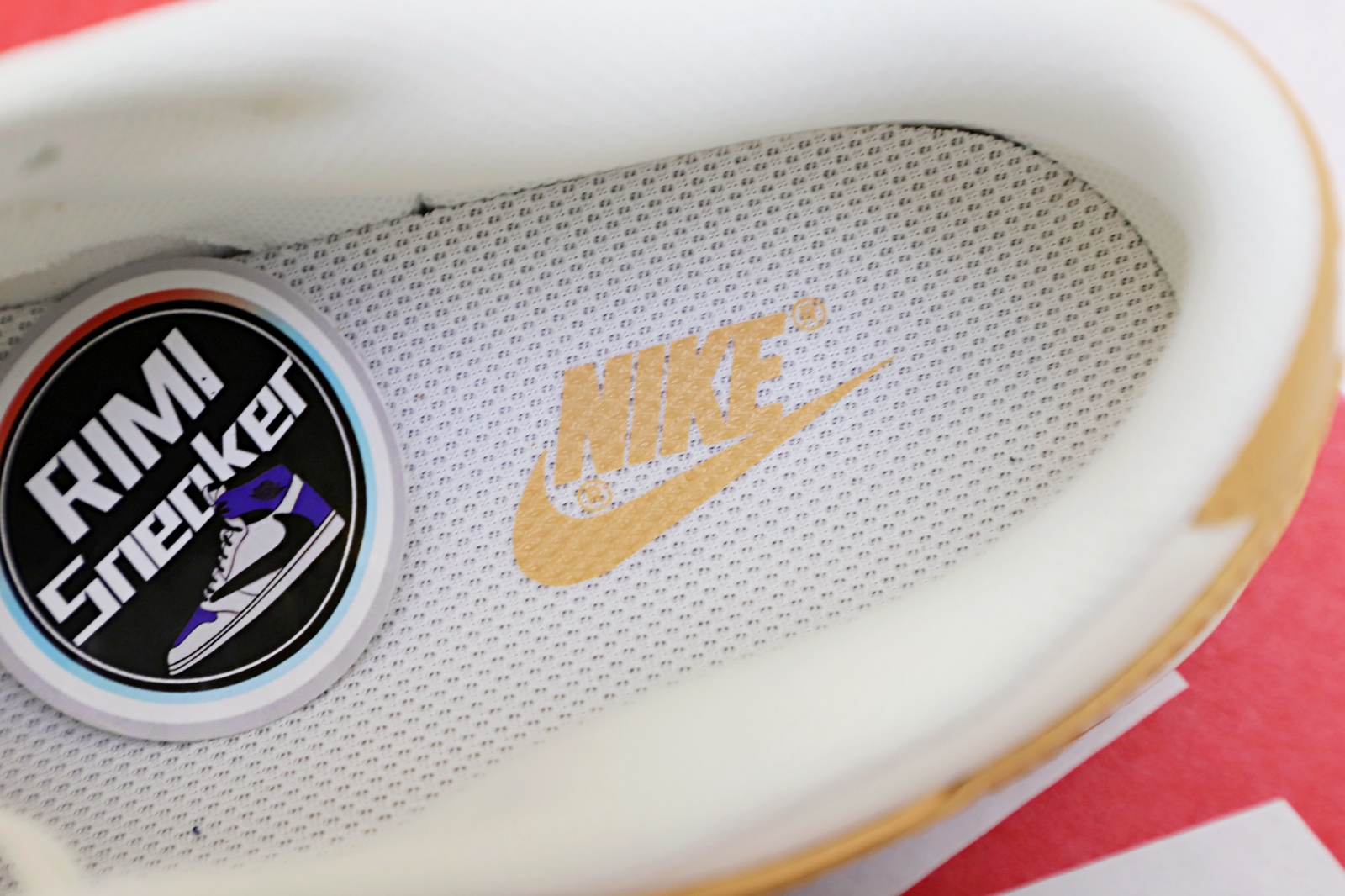 WMNS DUNK LOW