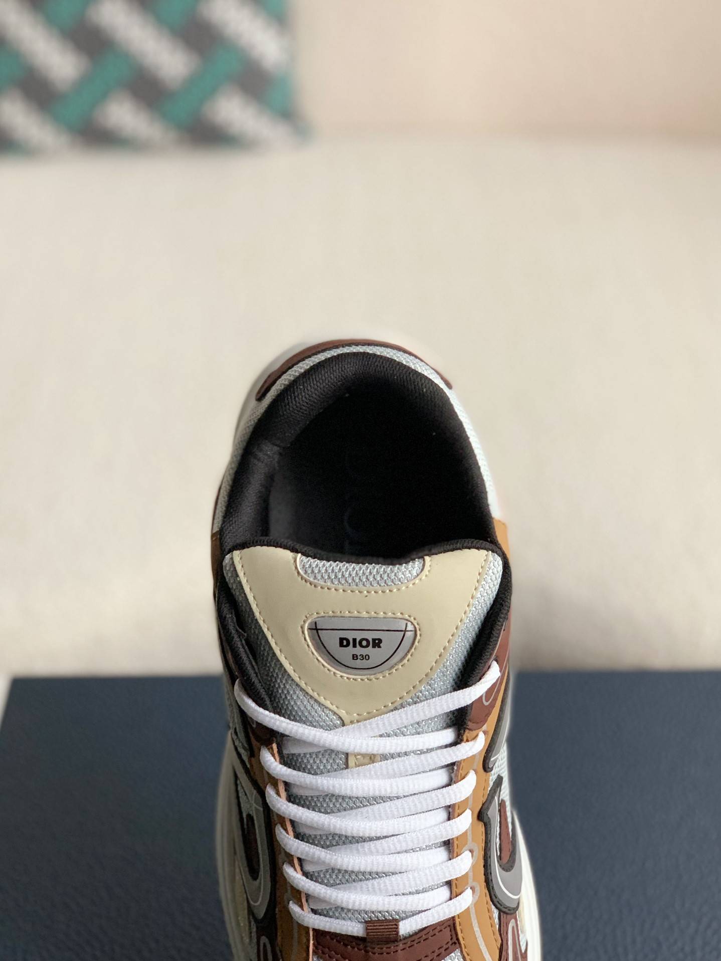 D*OR B57 New Sneaker