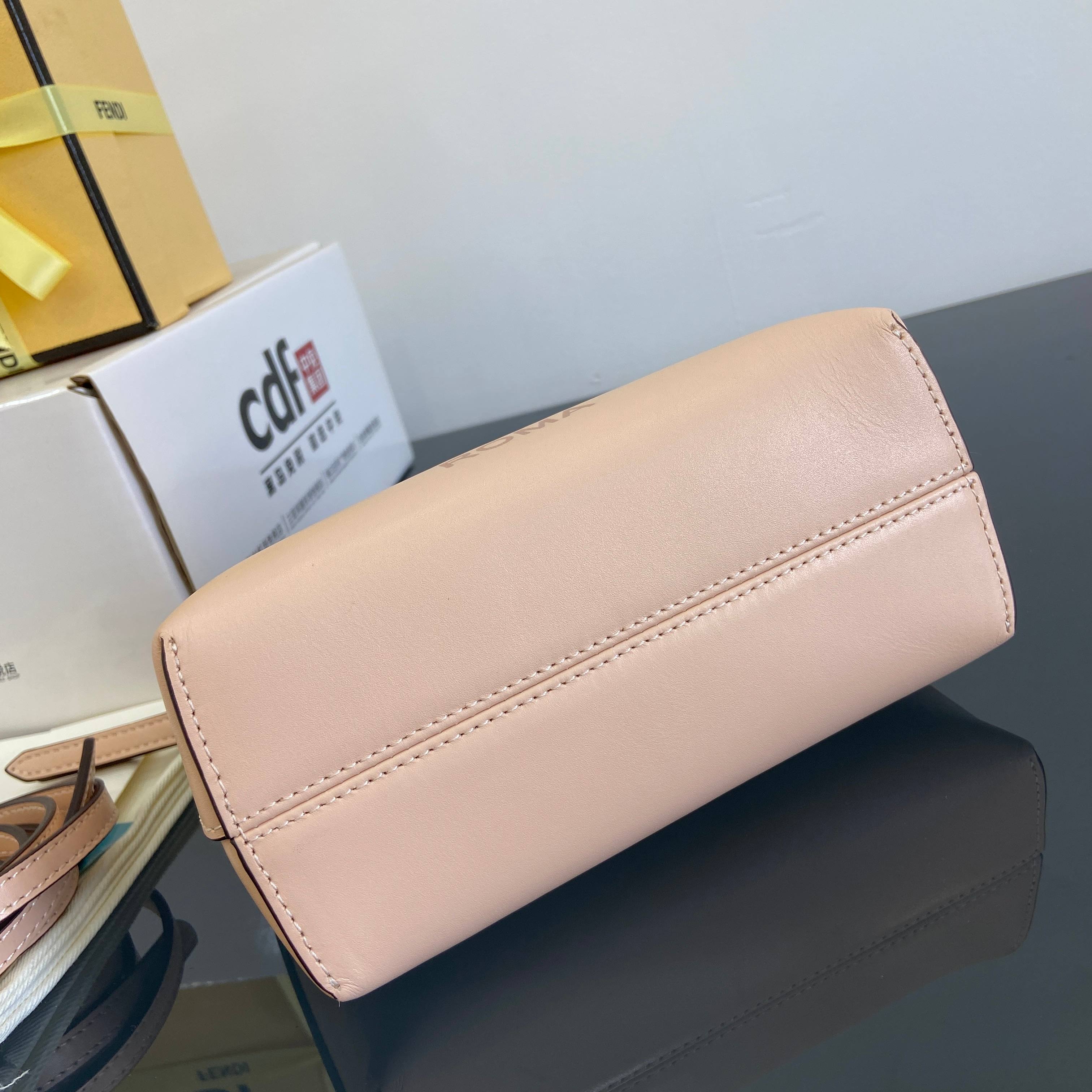 Fendi •Mini By The Way mini bag, calfskin model model: 8067 size: 17×8×9cm