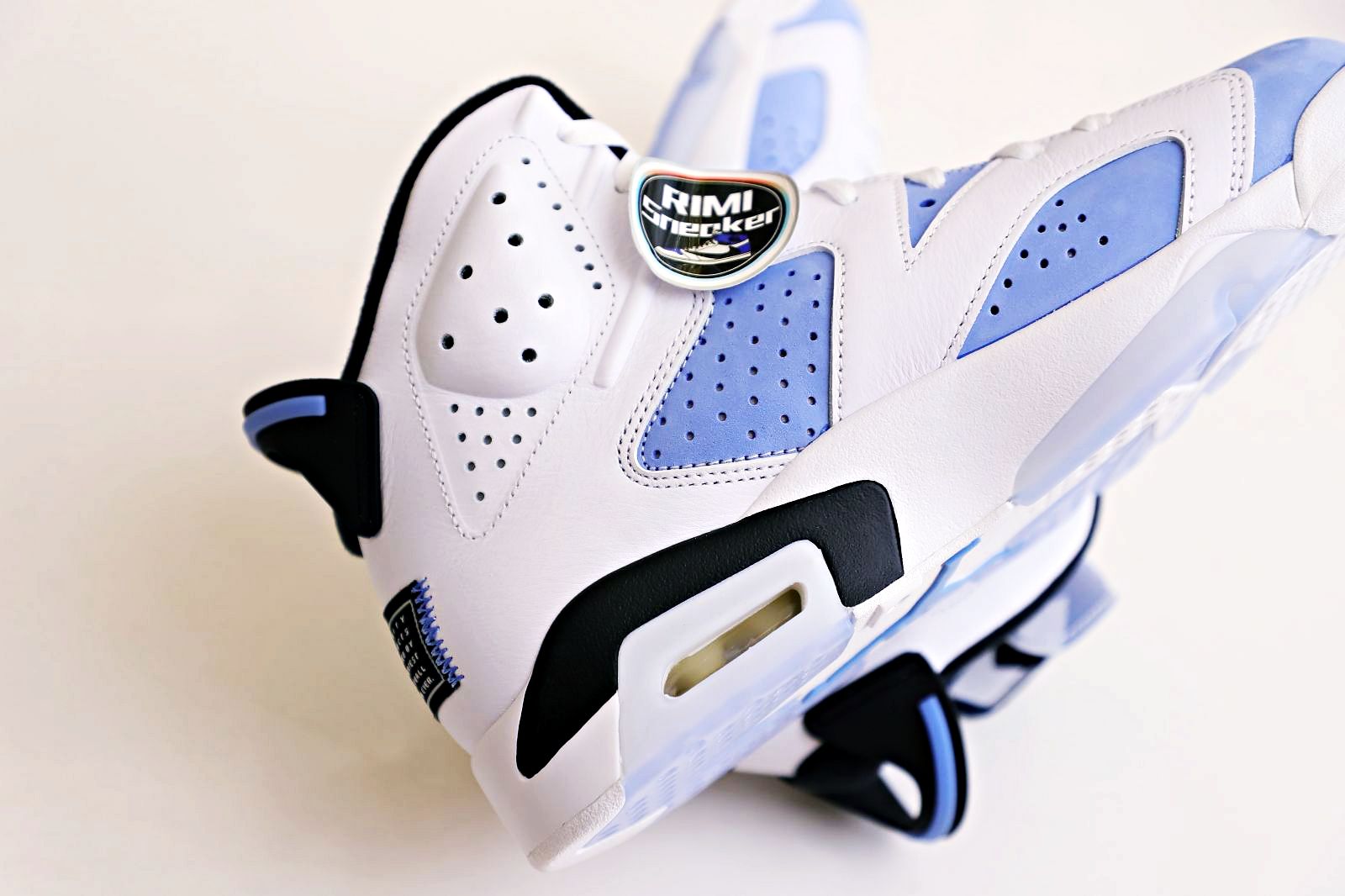 AIR JORDAN 6 RETRO