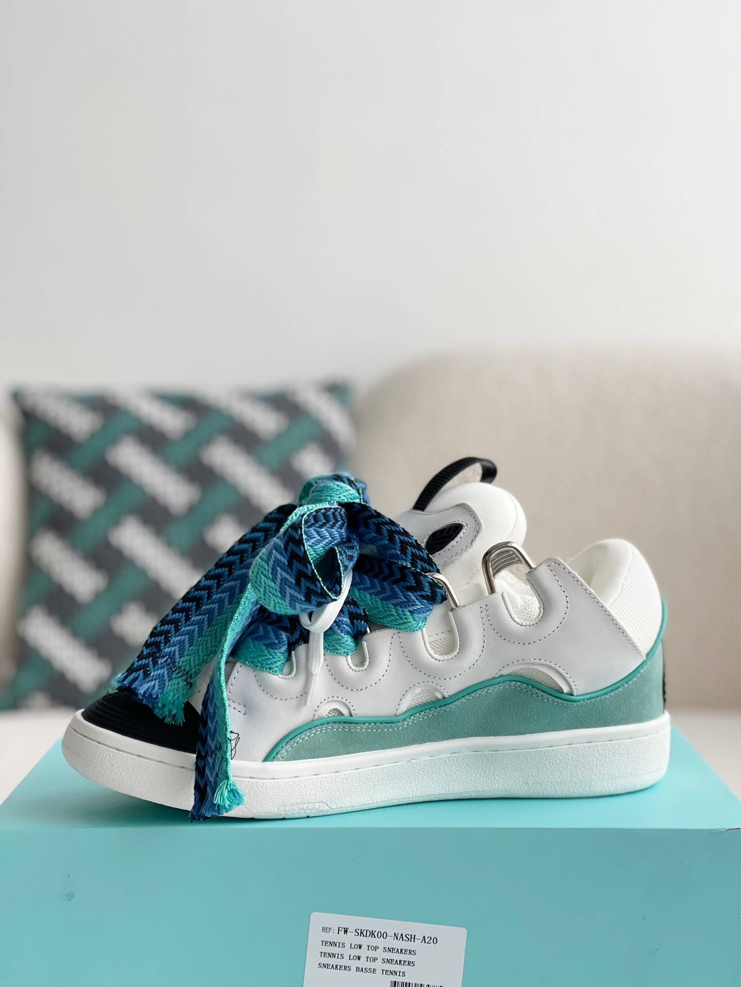 LA*N Sneaker