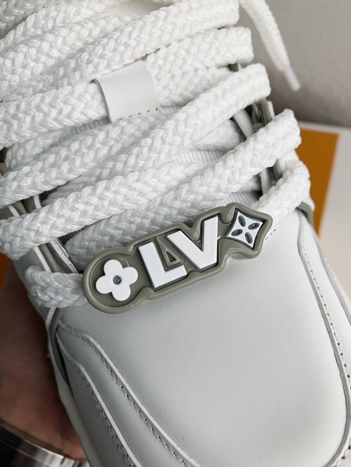 L*V TRAINER MAXI SNEAKERS