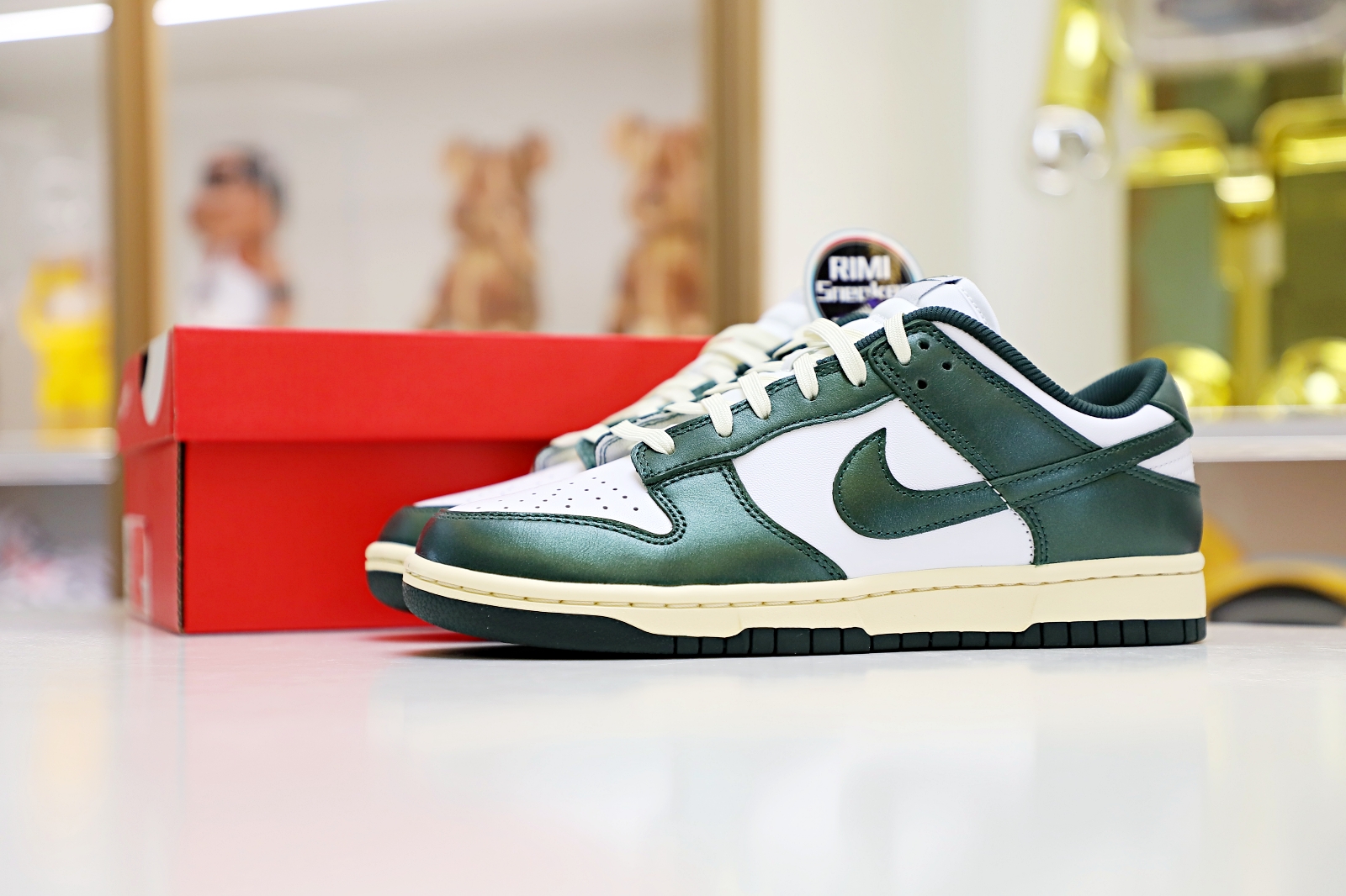 NIKE WMNS DUNK LOW