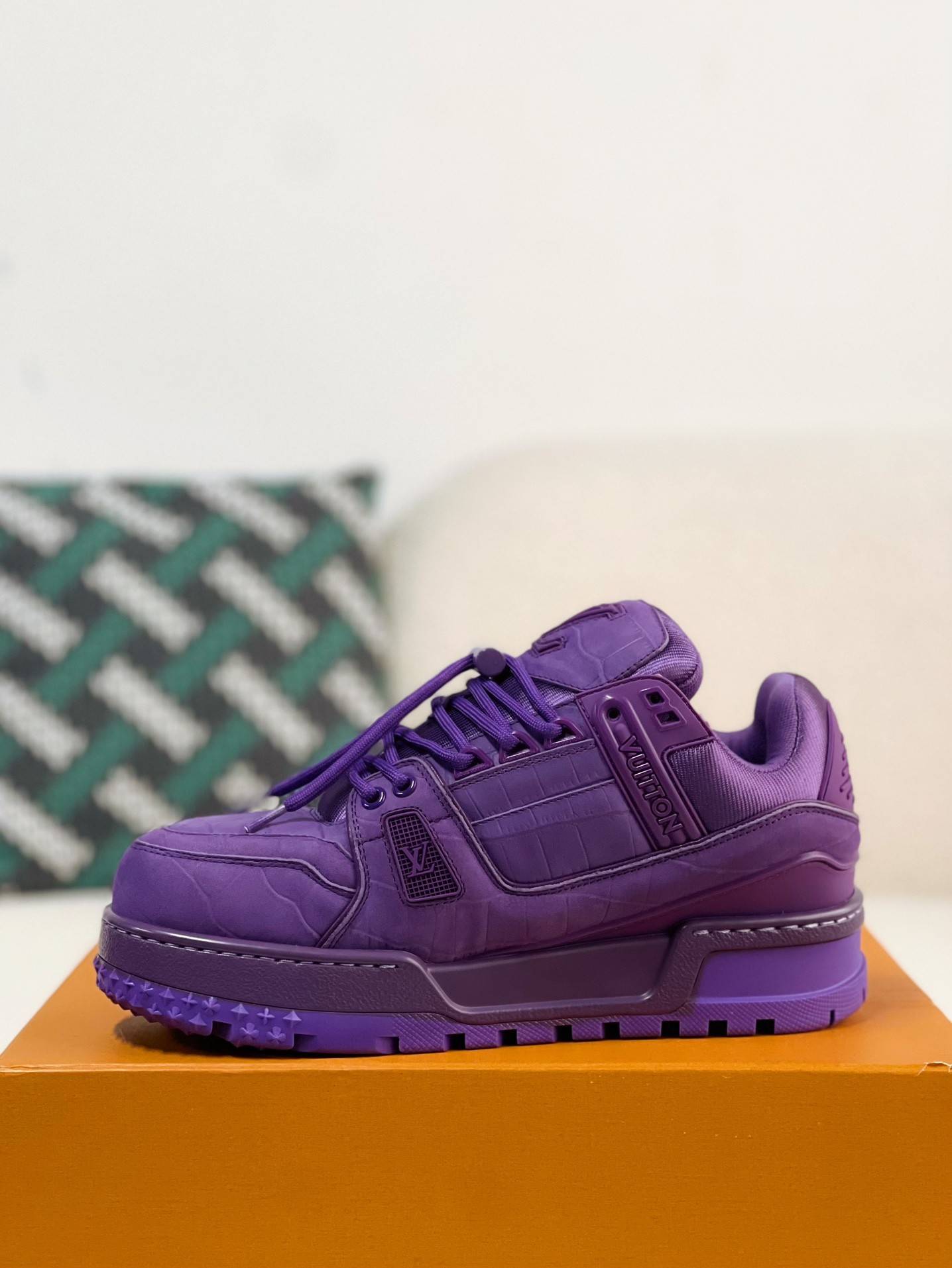 L*V TRAINER MAXI SNEAKERS
