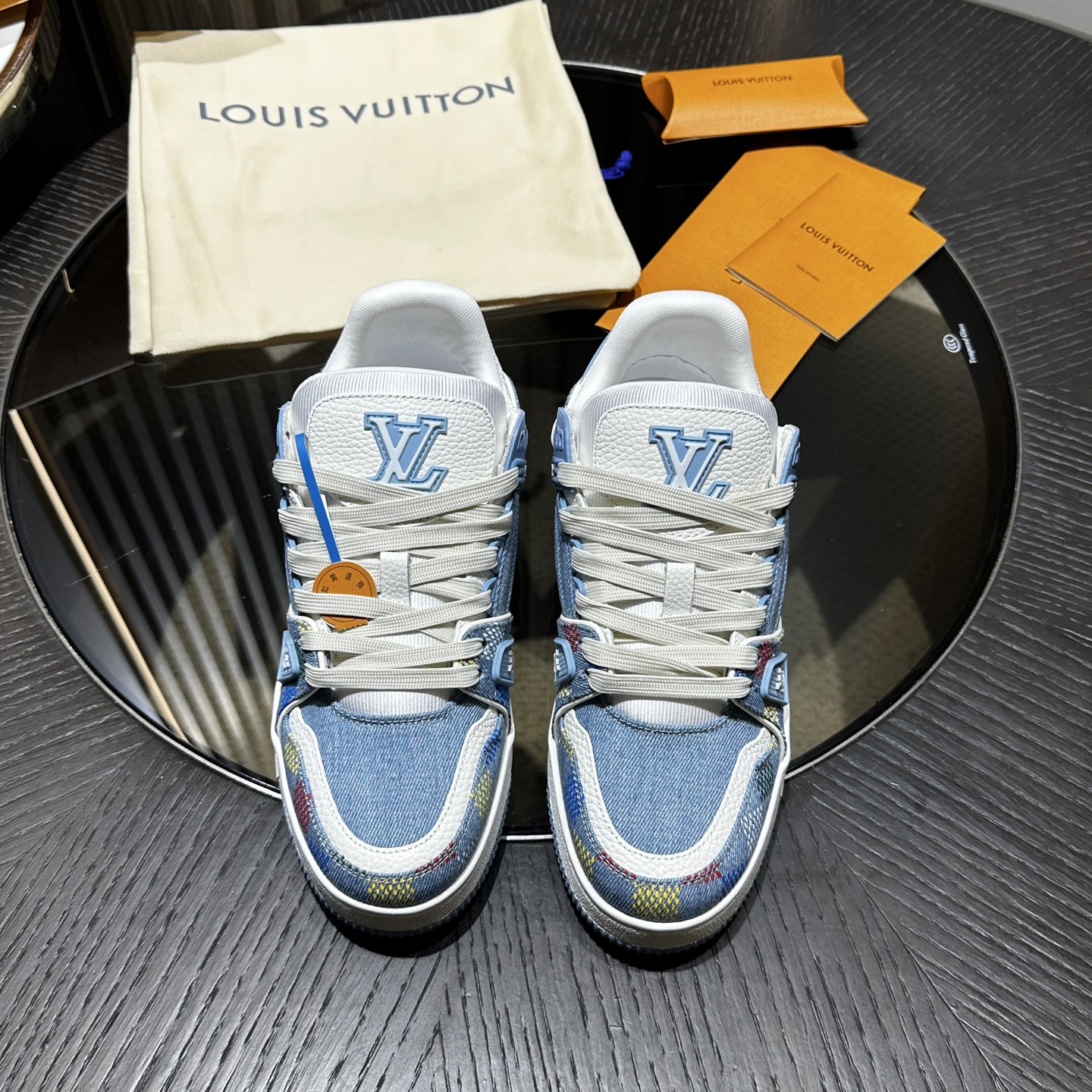 L*V TRAINER Sneakers 1AHCYB
