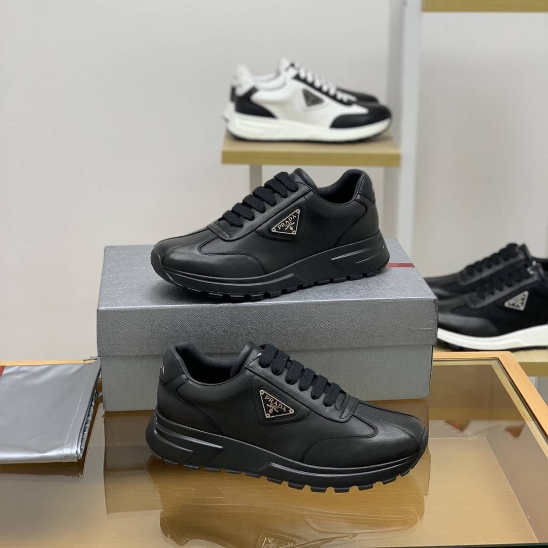 P*DA Sneakers