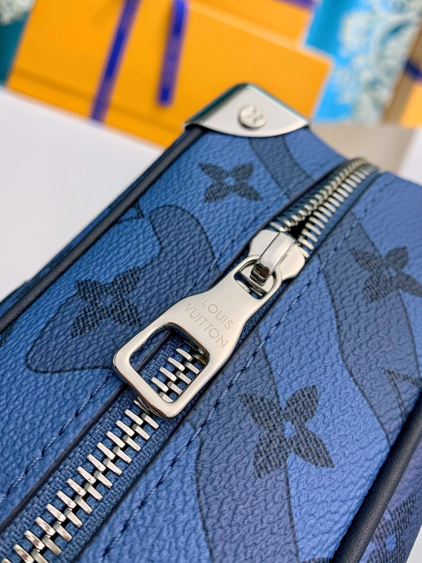 Lv Soft Trunk