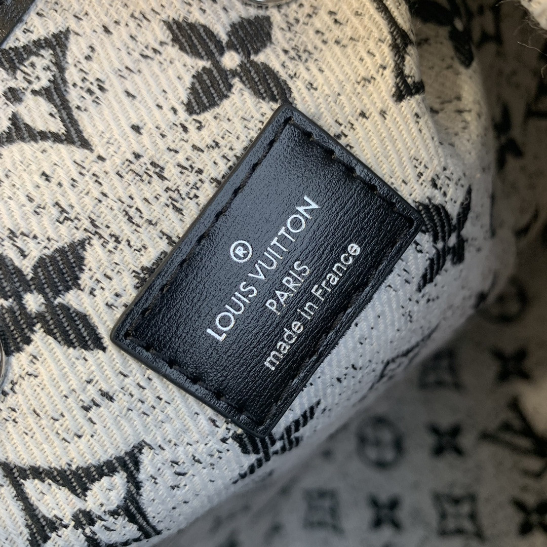 Louis Vuitton Onthego Bag