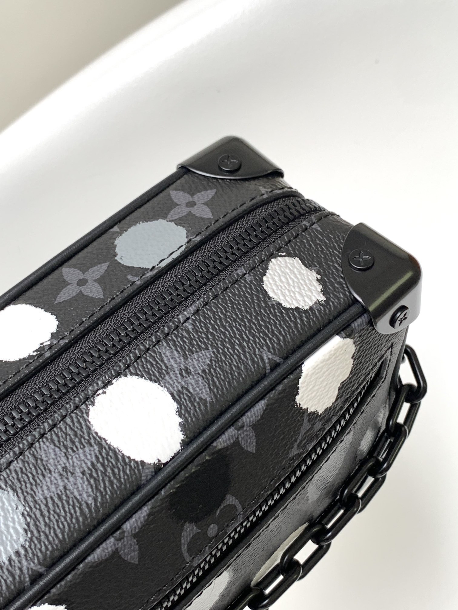 Lv Soft Trunk