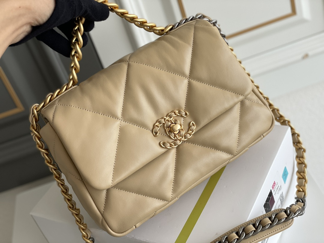Chanle 19 Handbag